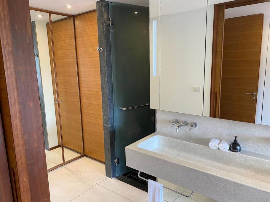 Beachfront 2 Bedroom Luxury Condo Chava Surin Dış mekan fotoğraf
